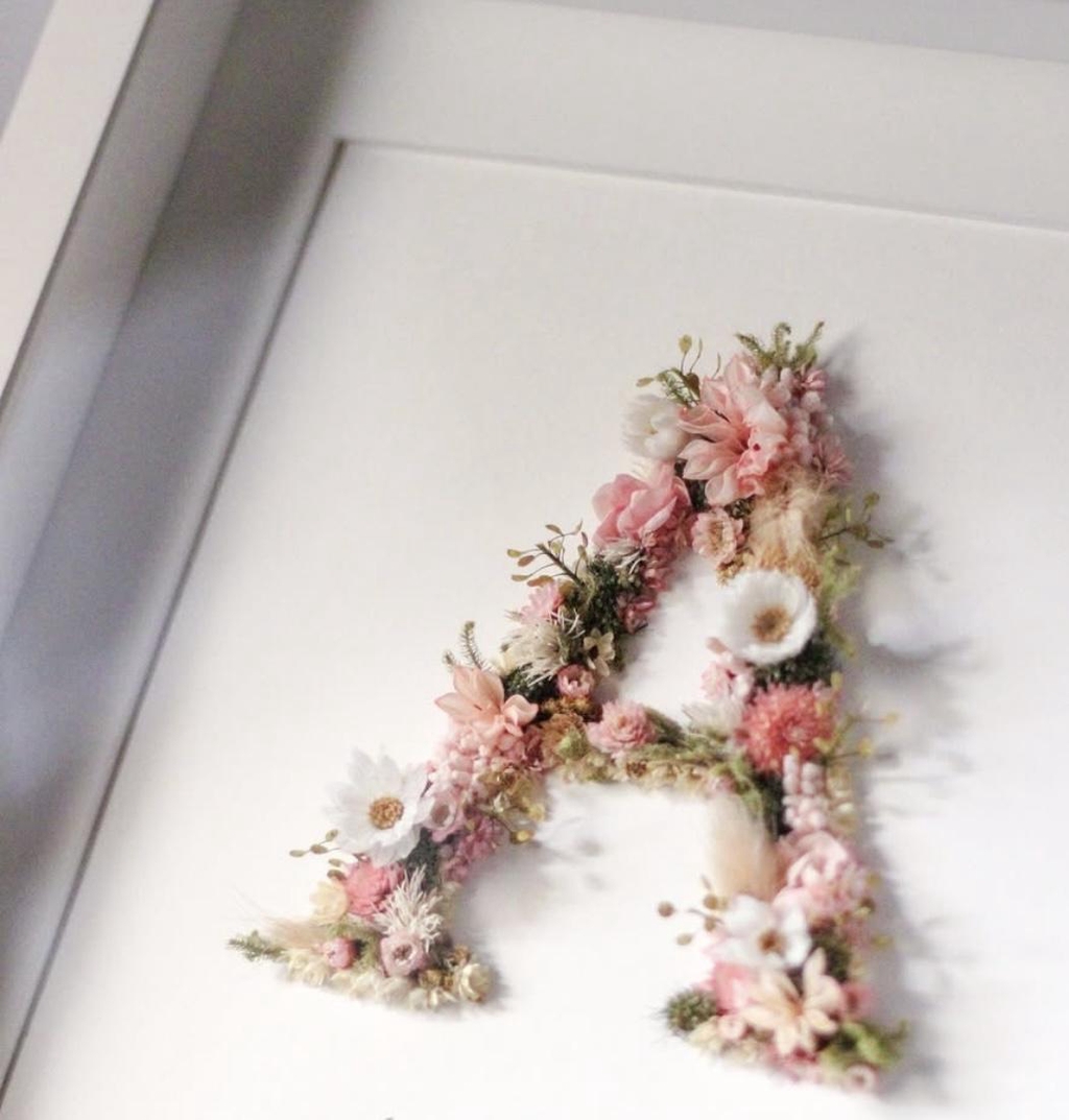 une lettre florale est le cadeau personnalisée idéal durable et sensible