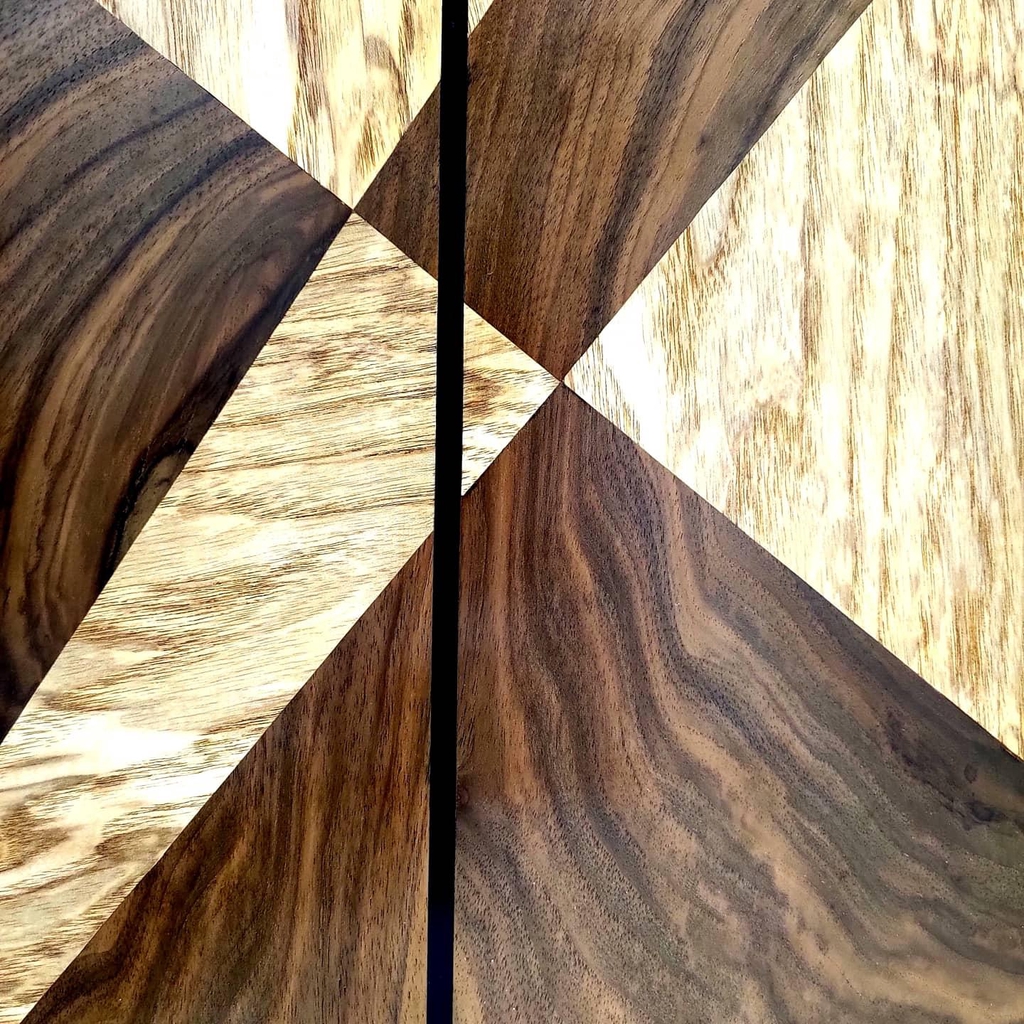 ébéniste d'art, tabletière et marqueteure