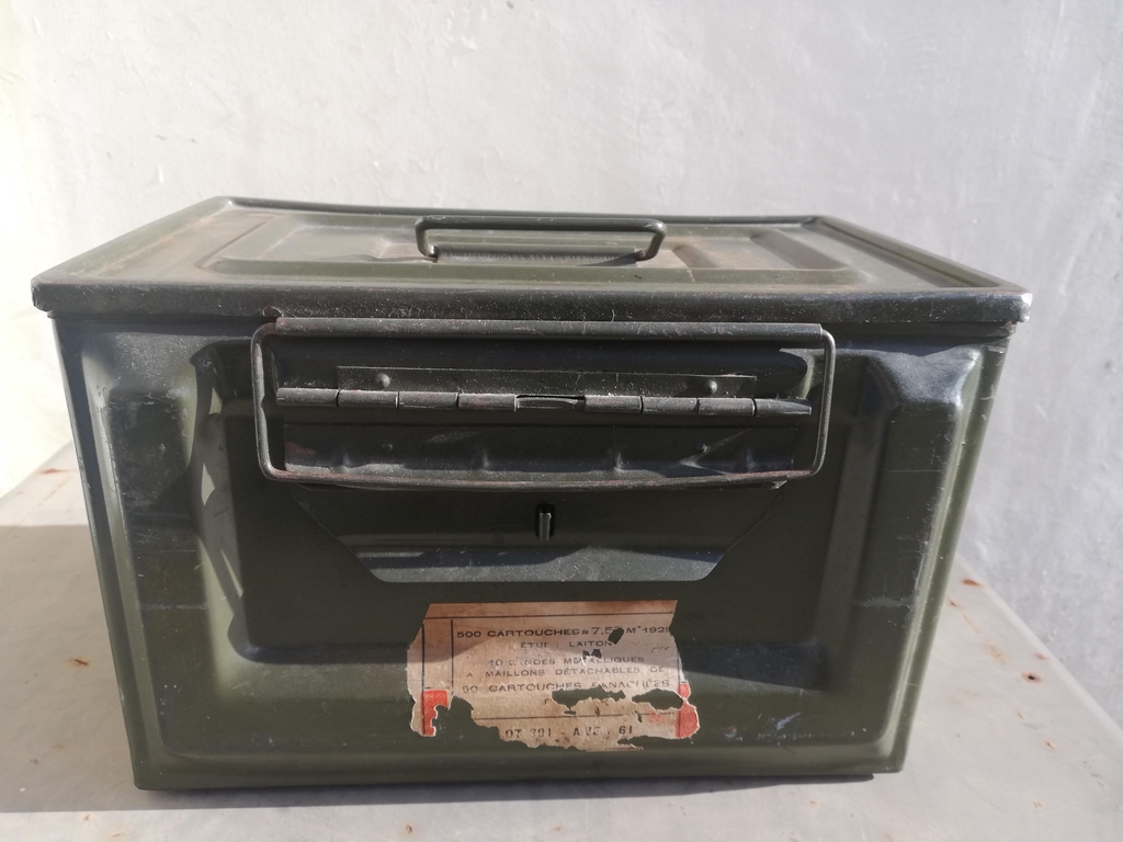 Boîte métallique de
 munitions 