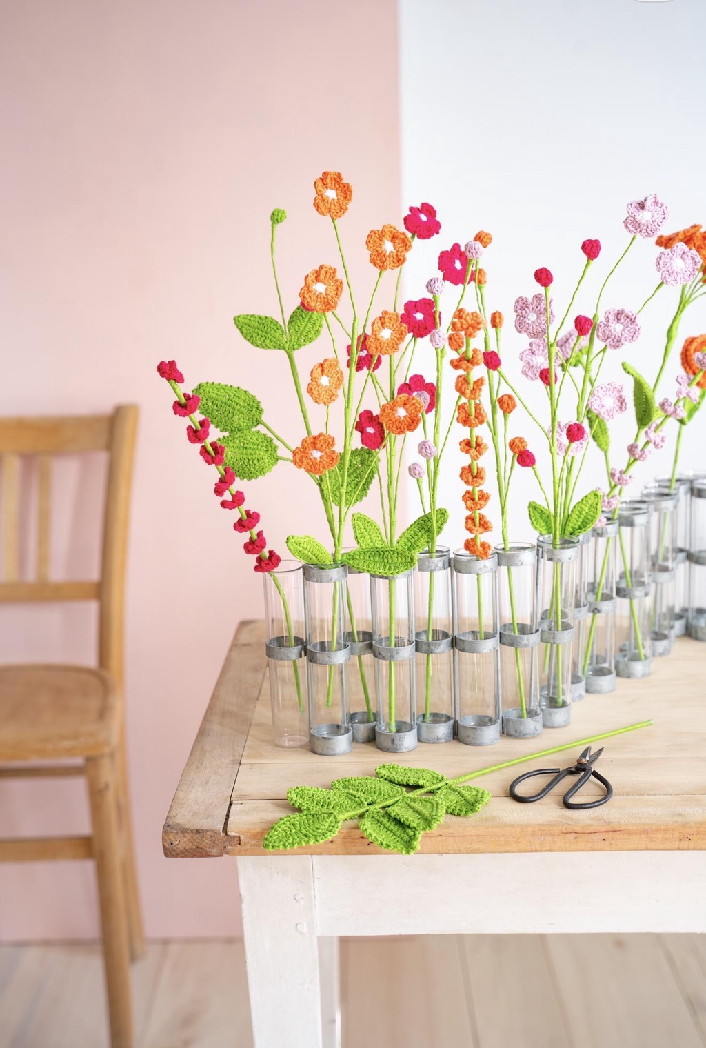 Des fleurs au crochet
Patrons, kits et idées créatives pour te faire plaisir en crochetant