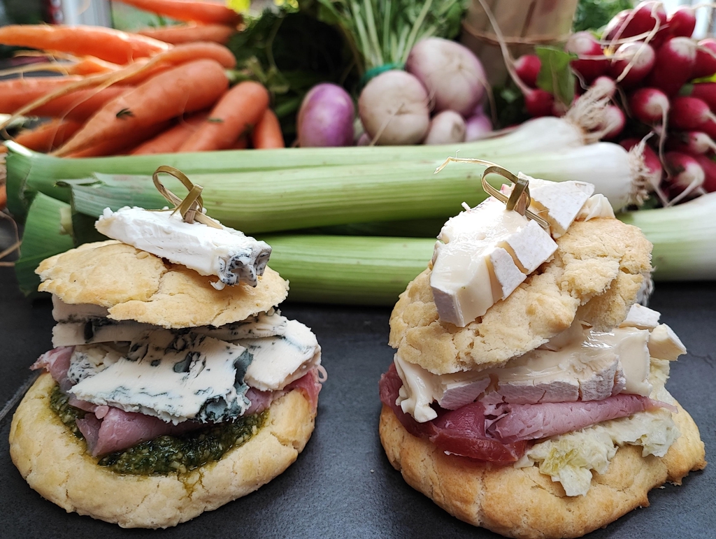 Mes cookies salés réalisés avec les légumes de mon maraîcher producteur, les Jardins de Brinville,et les fromages de mon crémier, la Fromagerie Vosgienne