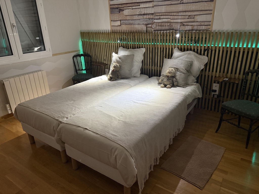 CHAMBRE BRIÈRE lits jumeaux