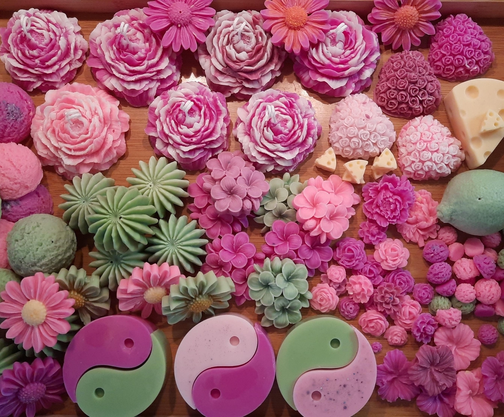 Liebe Kund*innen,

momentan gestalte ich den Shop um. Mit Stand 11. September 2025 ist es möglich, den Duftmelt-Adventskalender 2025 zu bestellen. Näheres dazu ......