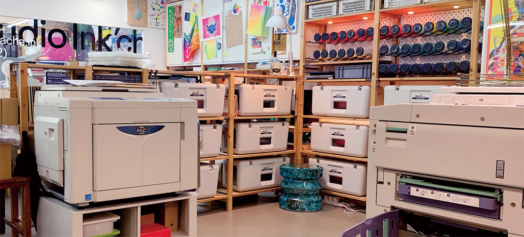 We make prints with cheerful illustrations, colourful stories, and handmade textures. 