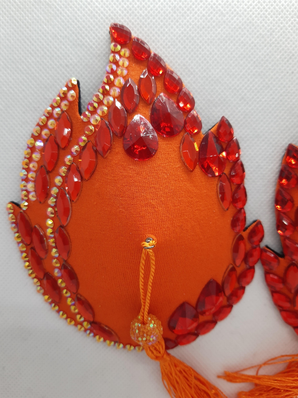 Tasselit, pastiet koko L, suuri. Kysy myös omilla mitoilla.