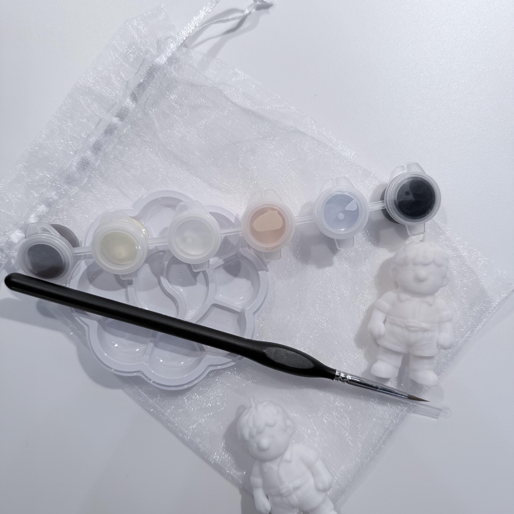 DIY Set bestehend aus Pinsel 6 Kleinen Farben und 2 PLA Designs zum bemalen