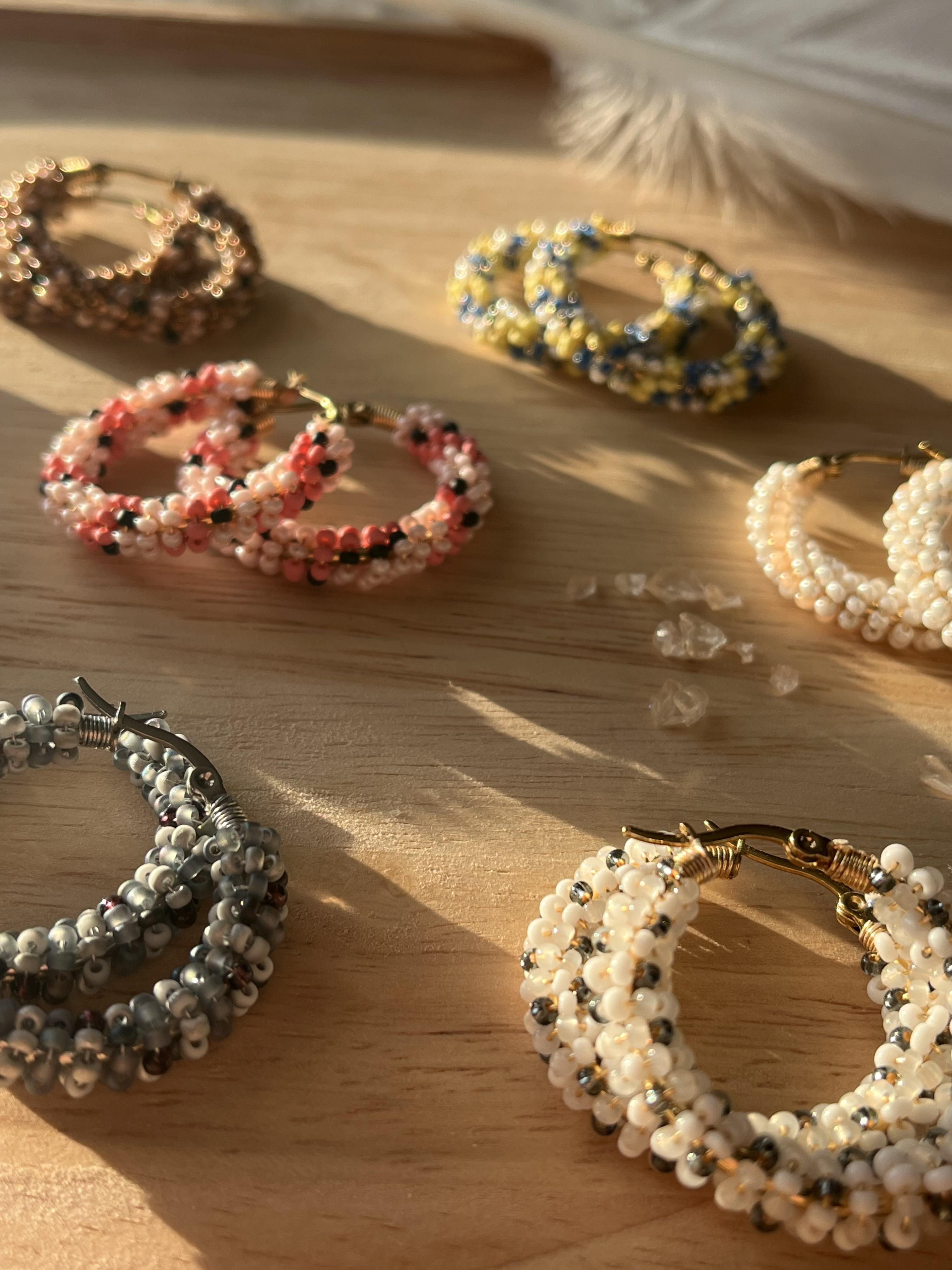 Perles de rocaille : comment je les utilise pour créer mes bijoux