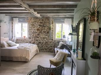 CHAMBRE DHÔTES de charme, tout confort avec espace repas