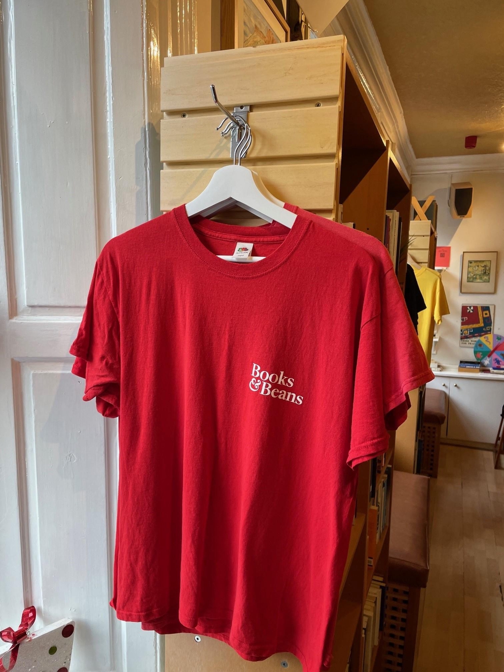 Pre-loved Red, Orange and Blue Fruit of Loom T-shirts