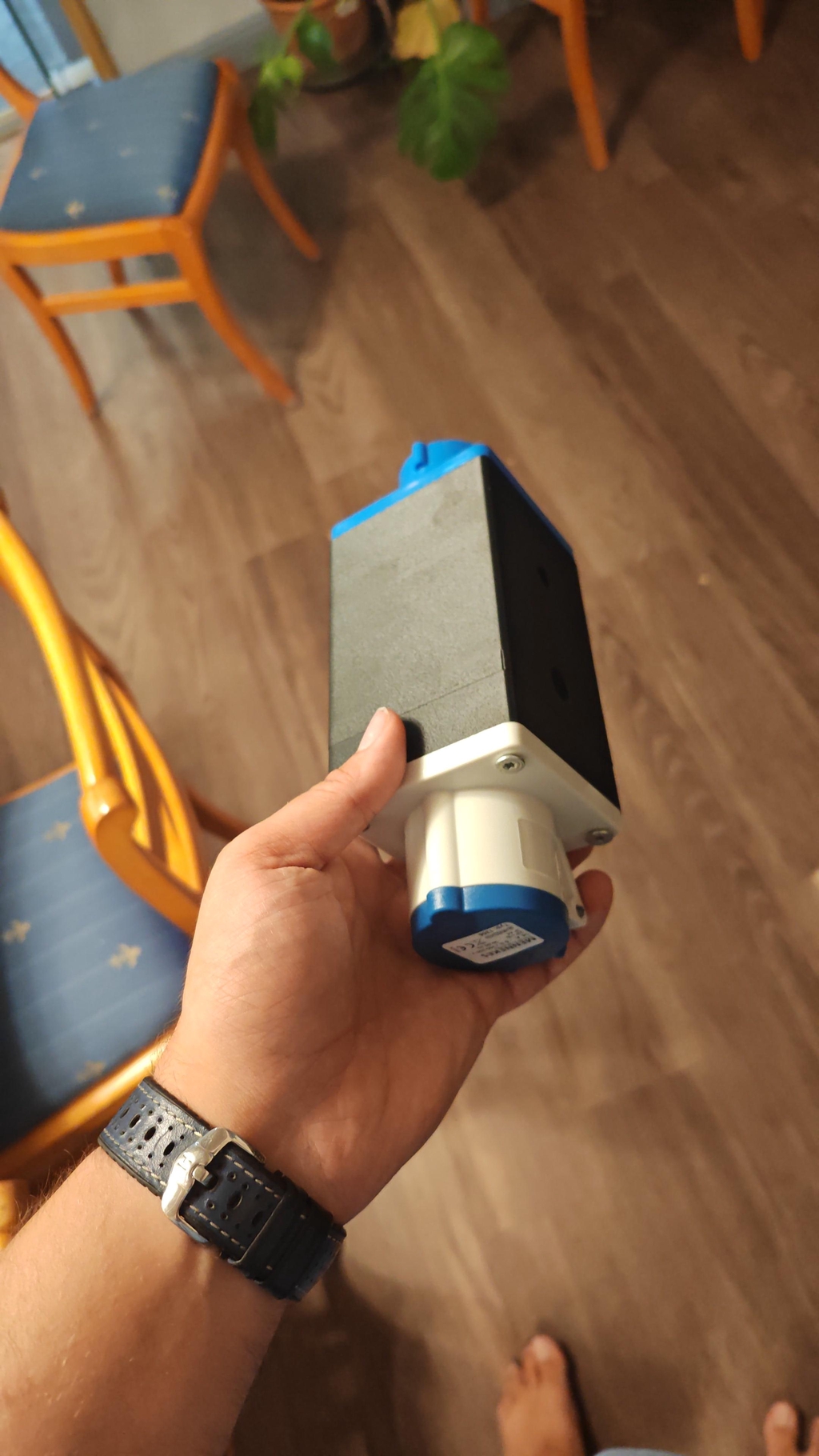 IoT Sensor Temperatur 
(Polycarbonat FR -Schwarz)
Gesamt Projekt inkl Webseite und Elektronik 