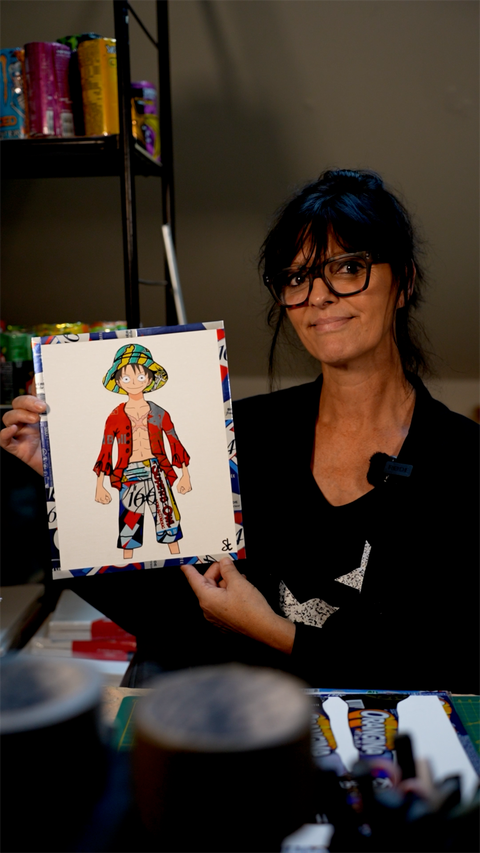 Tableaux réalisés avec des canettes recyclées.