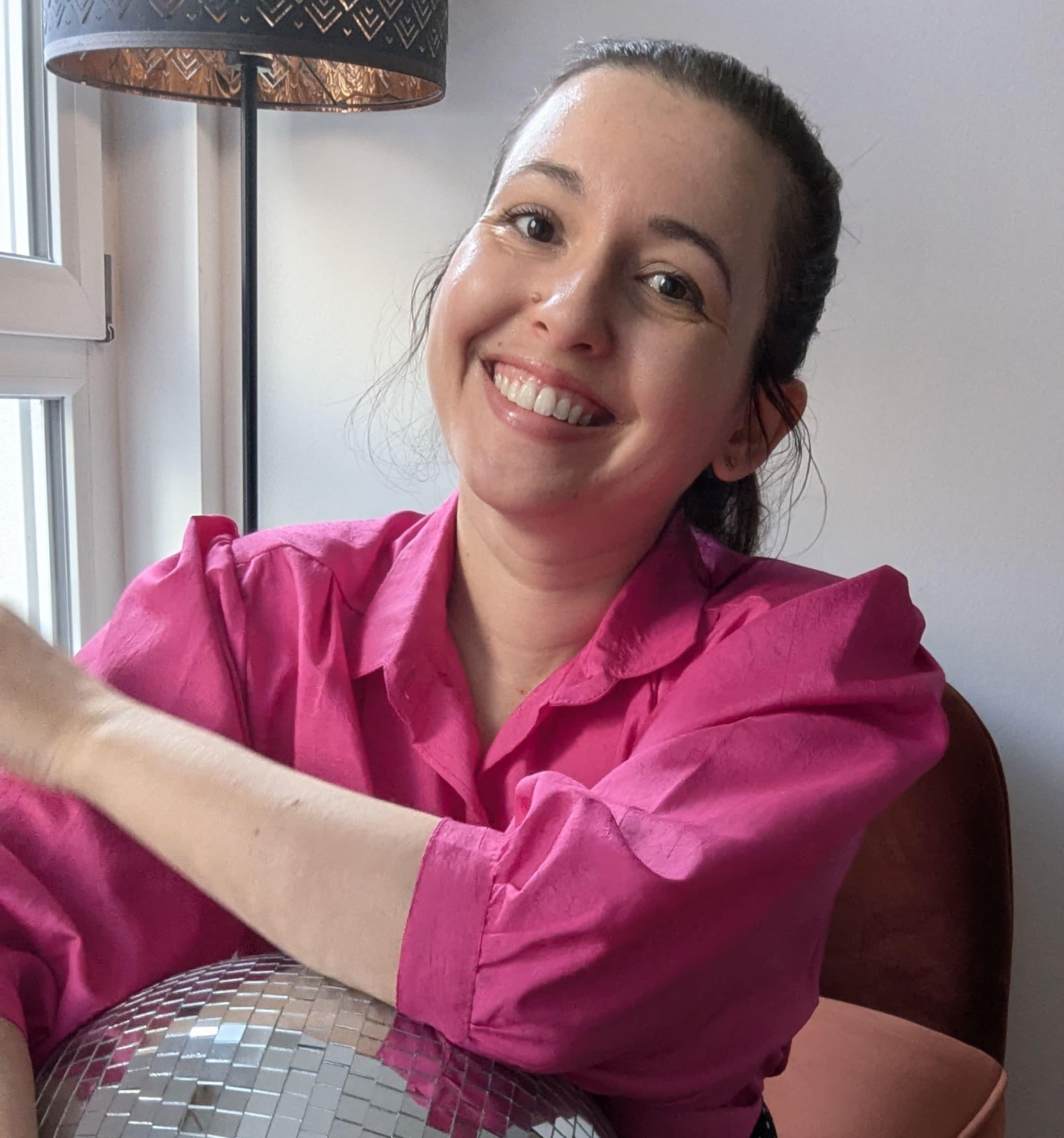 La créatrice derrière l'Atelier Jolie Folie