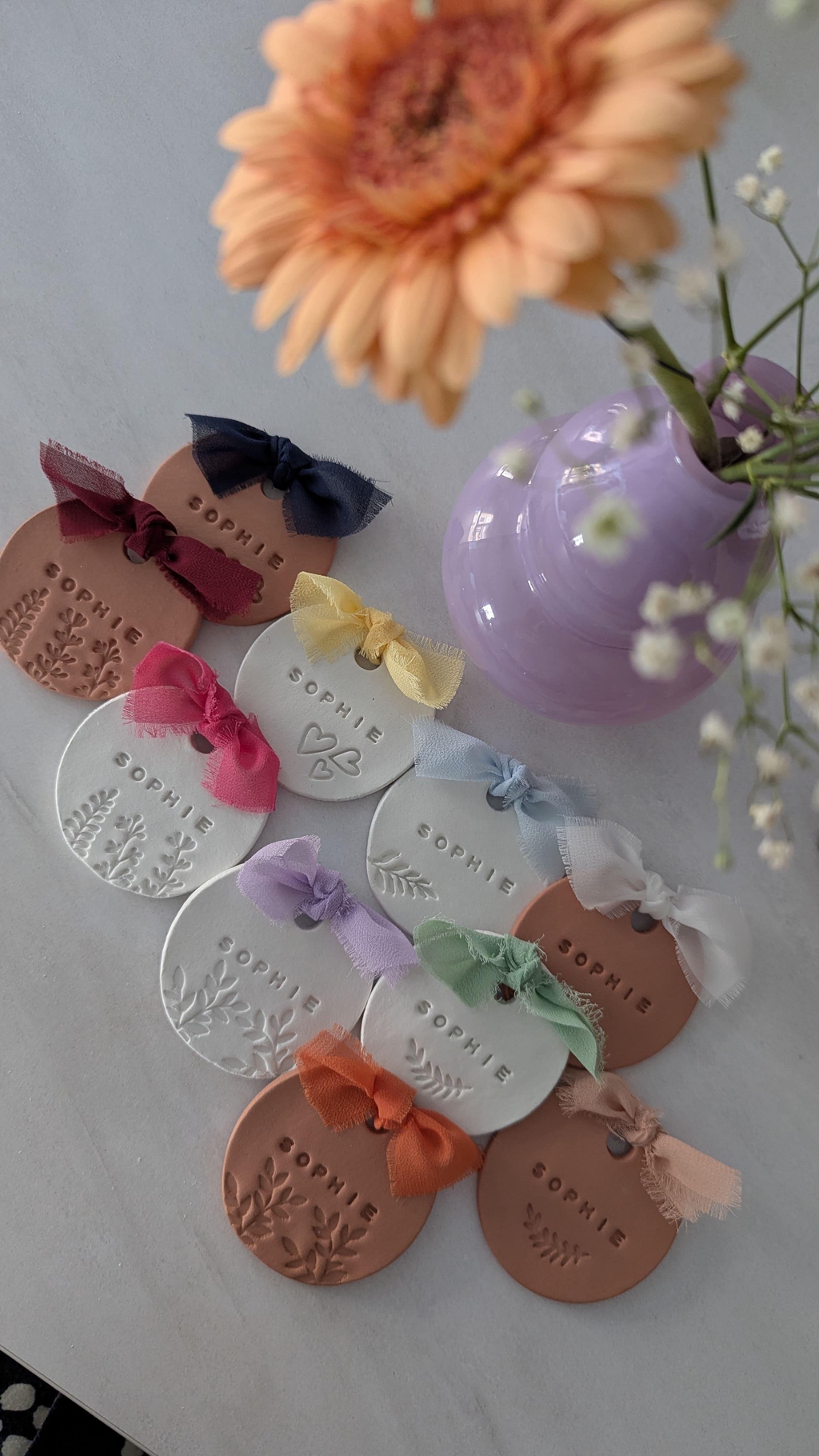 Marque-places en argile mariage