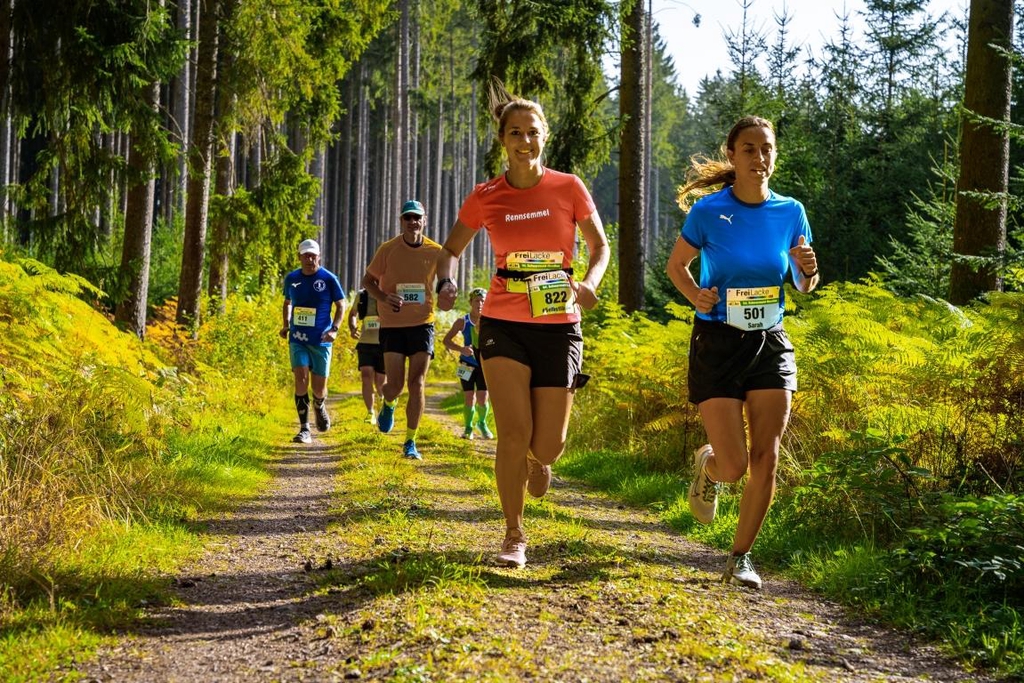 EIN LAUF, DER DICH DER NATUR NÄHER BRINGT