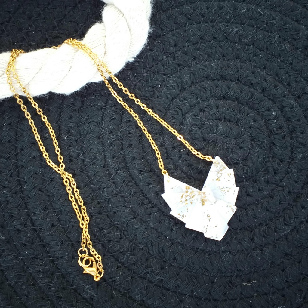 Pendentif marbre blanc et doré