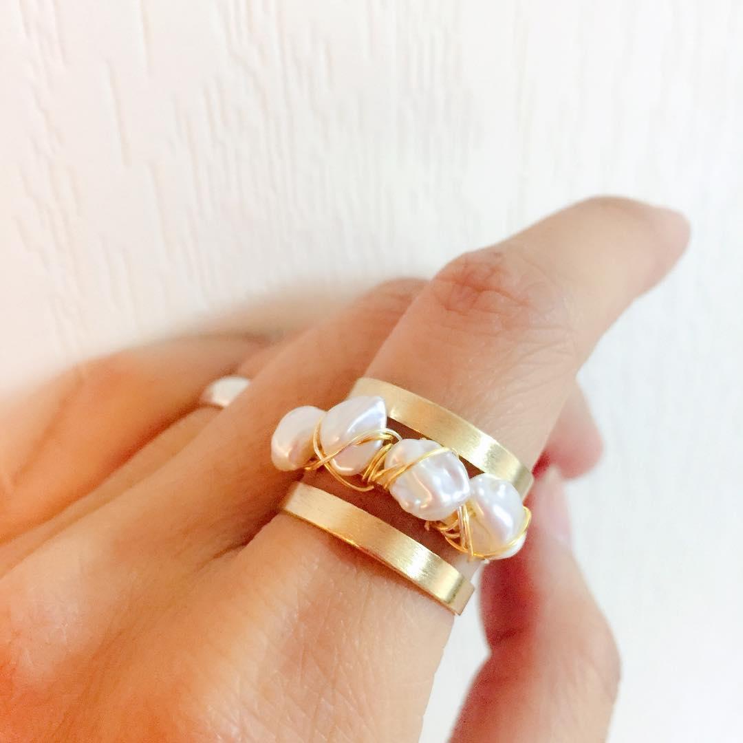 Contact Us - where to find Grit's glitz