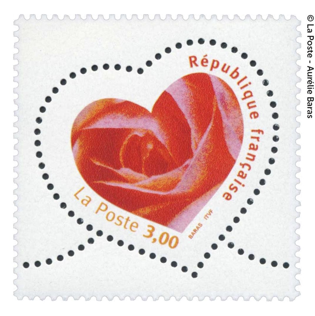Aurélie Baras est designer graphique, illustratrice et une artiste visuelle. Création du premier timbre-poste en forme de cœur en 1999 pour la Saint-Valentin.