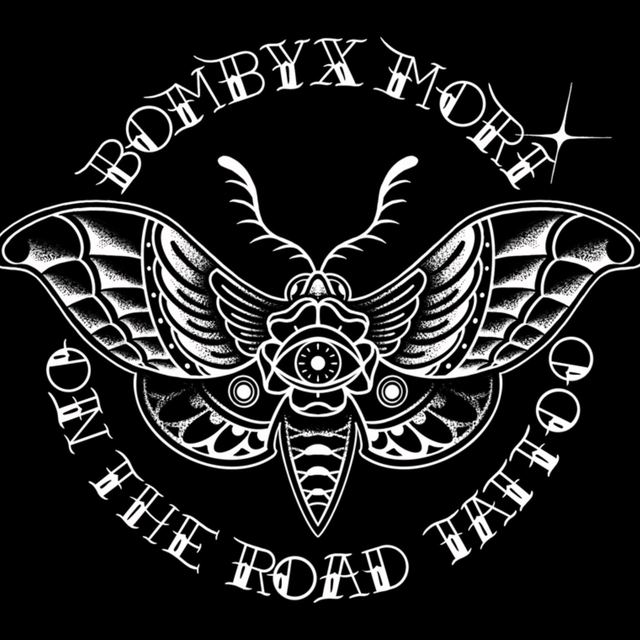 Bombyx Mori Clothing "Alternative Rock wear"
Sérigraphie artisanale, marque de vêtements alternative, séries limitées et modèles uniques