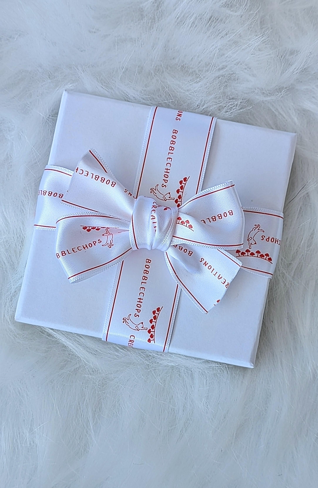 Handmade Jewellery 
& 
Cards