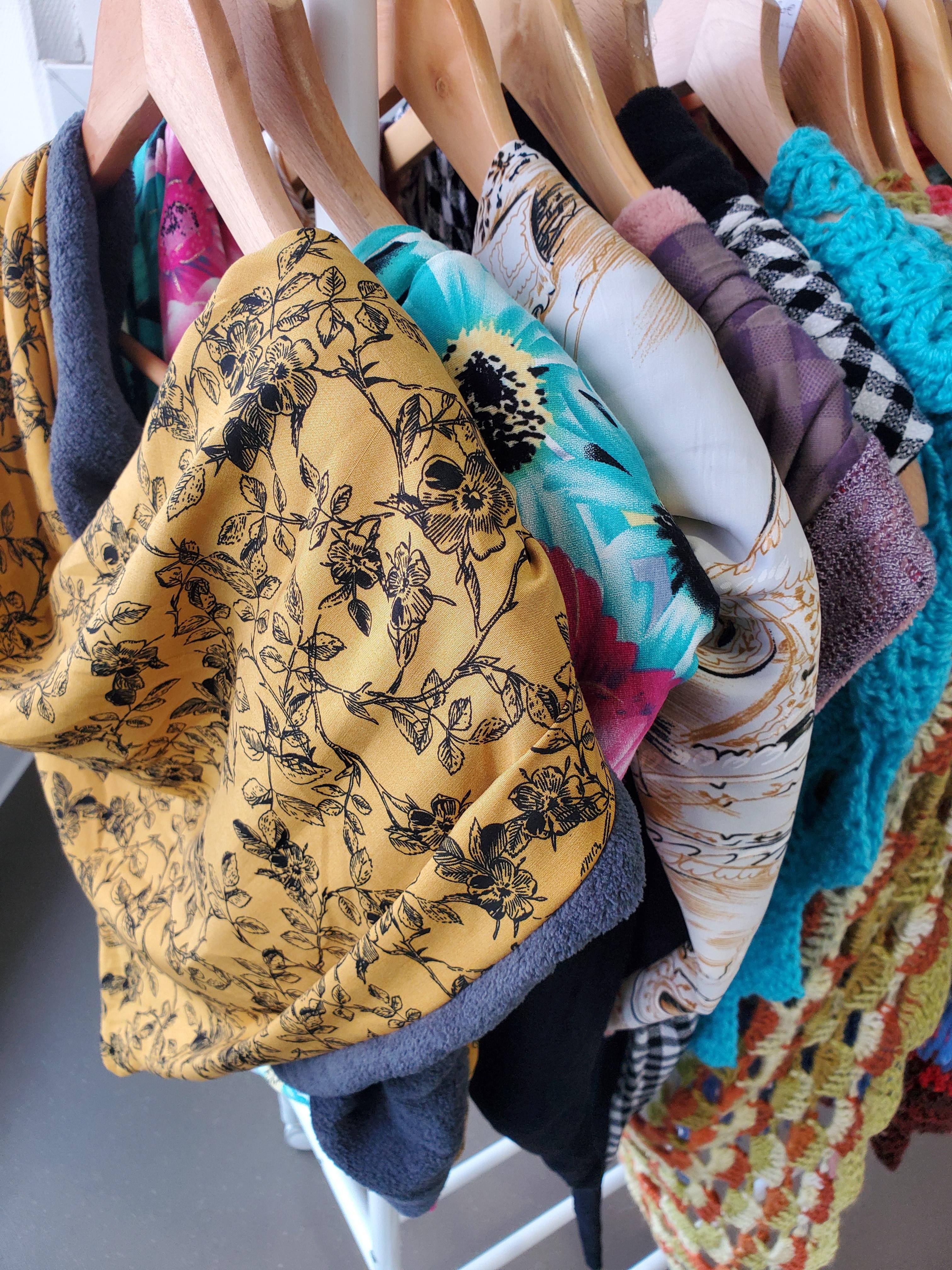 Châles, Foulards,  Echarpes