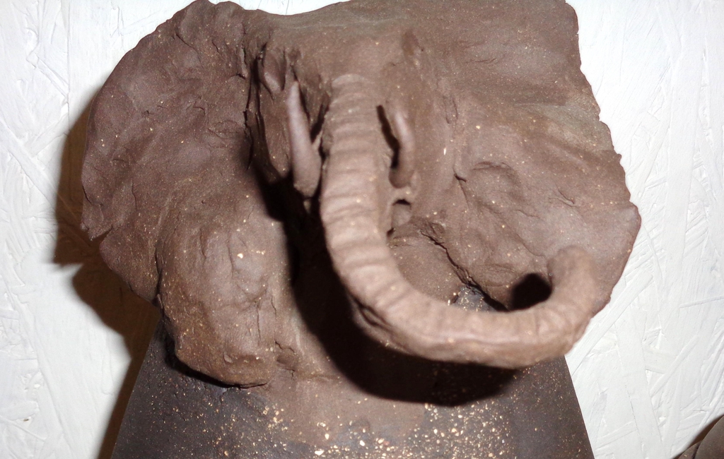 Céramique d'Art et de table, pièces uniques en grès, modelées et/ou tournées