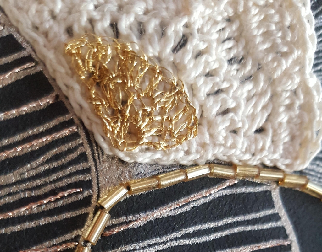 Détail de broderie et micro crochet - Collection Aestas - Atelier Au petit brin de Maille