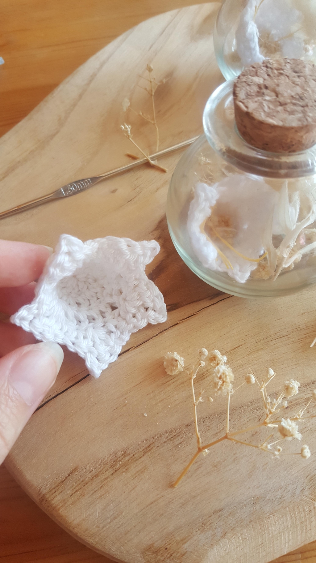 Fleur de campanule au crochet - Atelier Au petit Brin de maille
