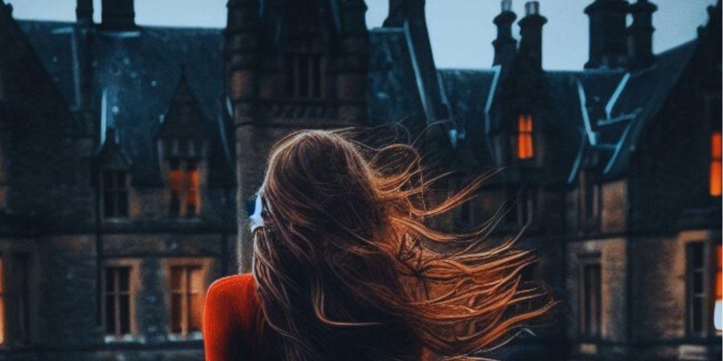 Couverture du livre "Les murmures de Thornleigh" de l'écrivaine Angélique Vanhecke. Romance historique gothique.