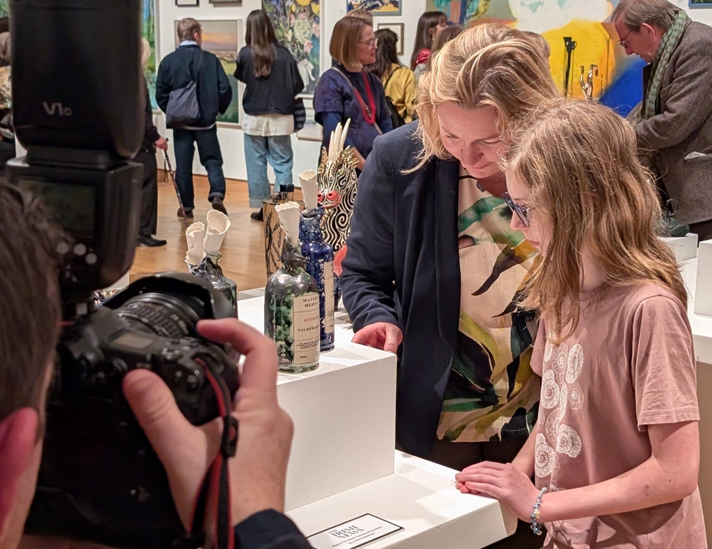 Denise McAuley (Artist) & daughter.