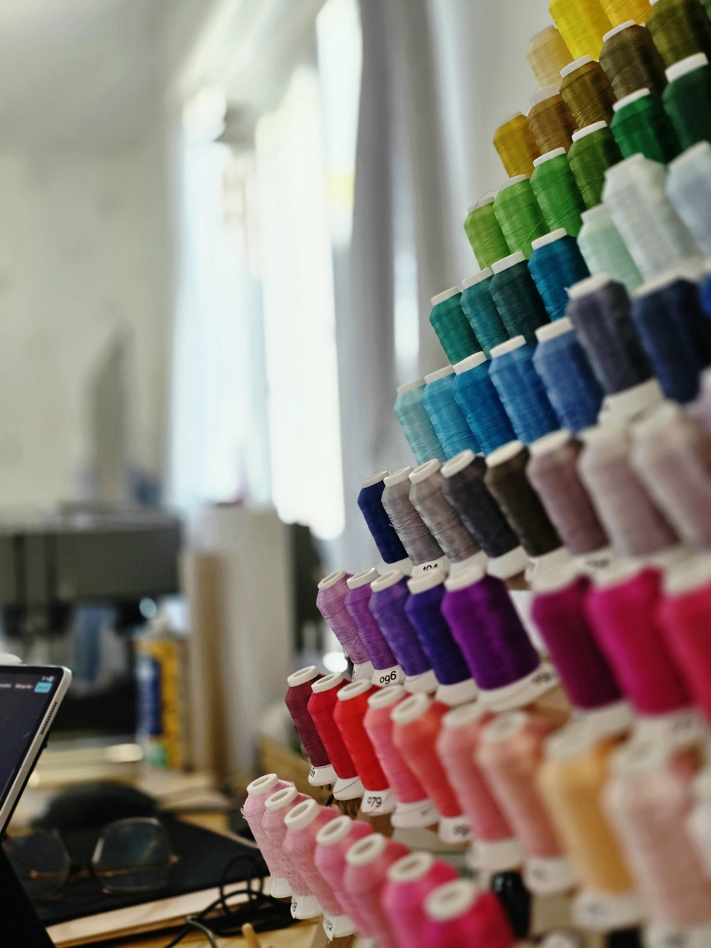 Atelier Luneris : atelier de broderie artisanale française, créations fait main.