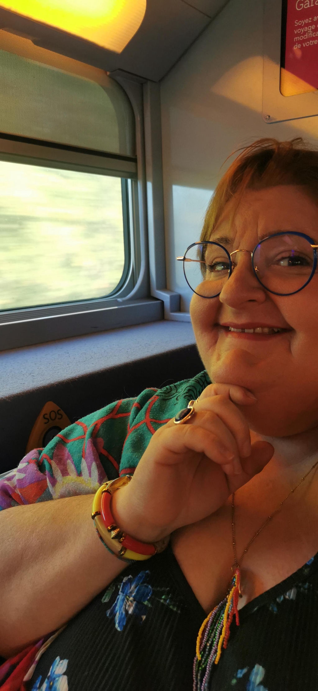 Tu souhaites suivre mes aventures en avant-première, être comme une petite souris dans l'atelier ?

... et bénéficier d'un code promo de -10% sur ta première commande ?

Rejoins ma Drôle de Newsletter !

Une fois par mois je te partagerais mes avancées, les news de l'atelier, quelques astuces et surtout de la bonne humeur !