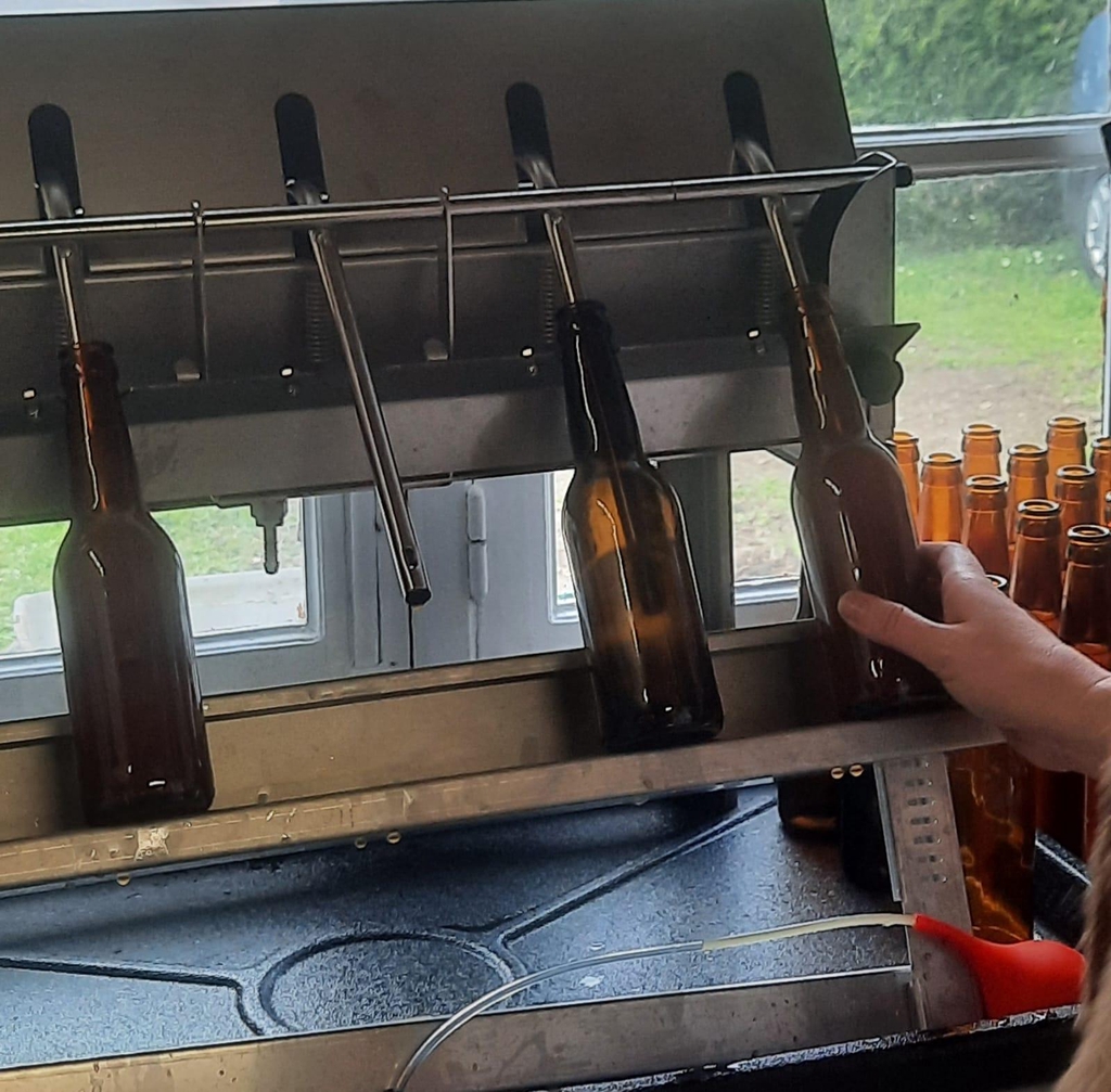 Pas de filtres, pas d'ajout de gaz carbonique.  avec une deuxième fermentation en bouteille.