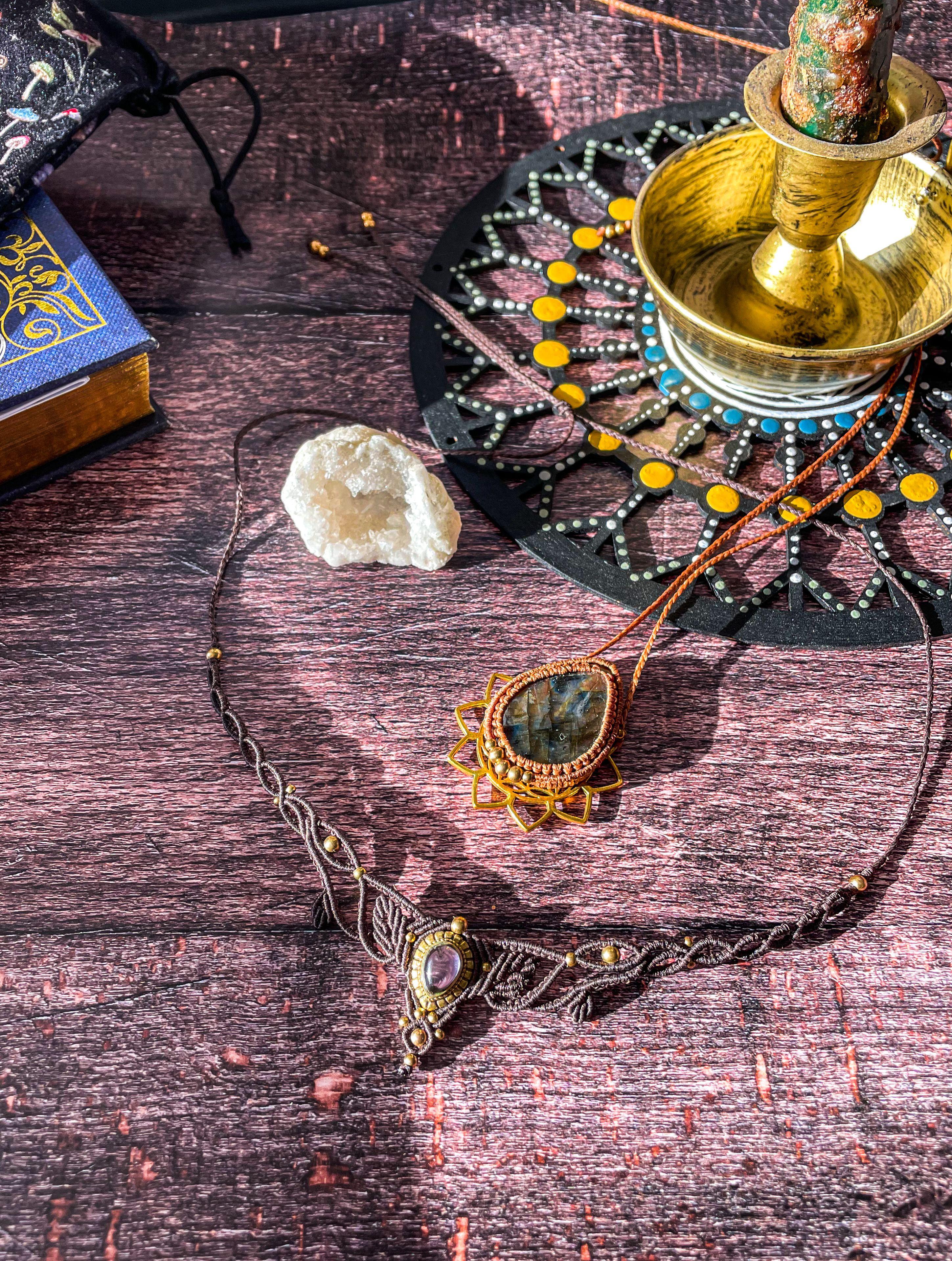 Talisman Micro-macramé