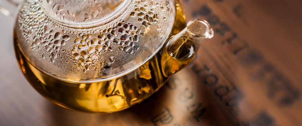 A glass teapot