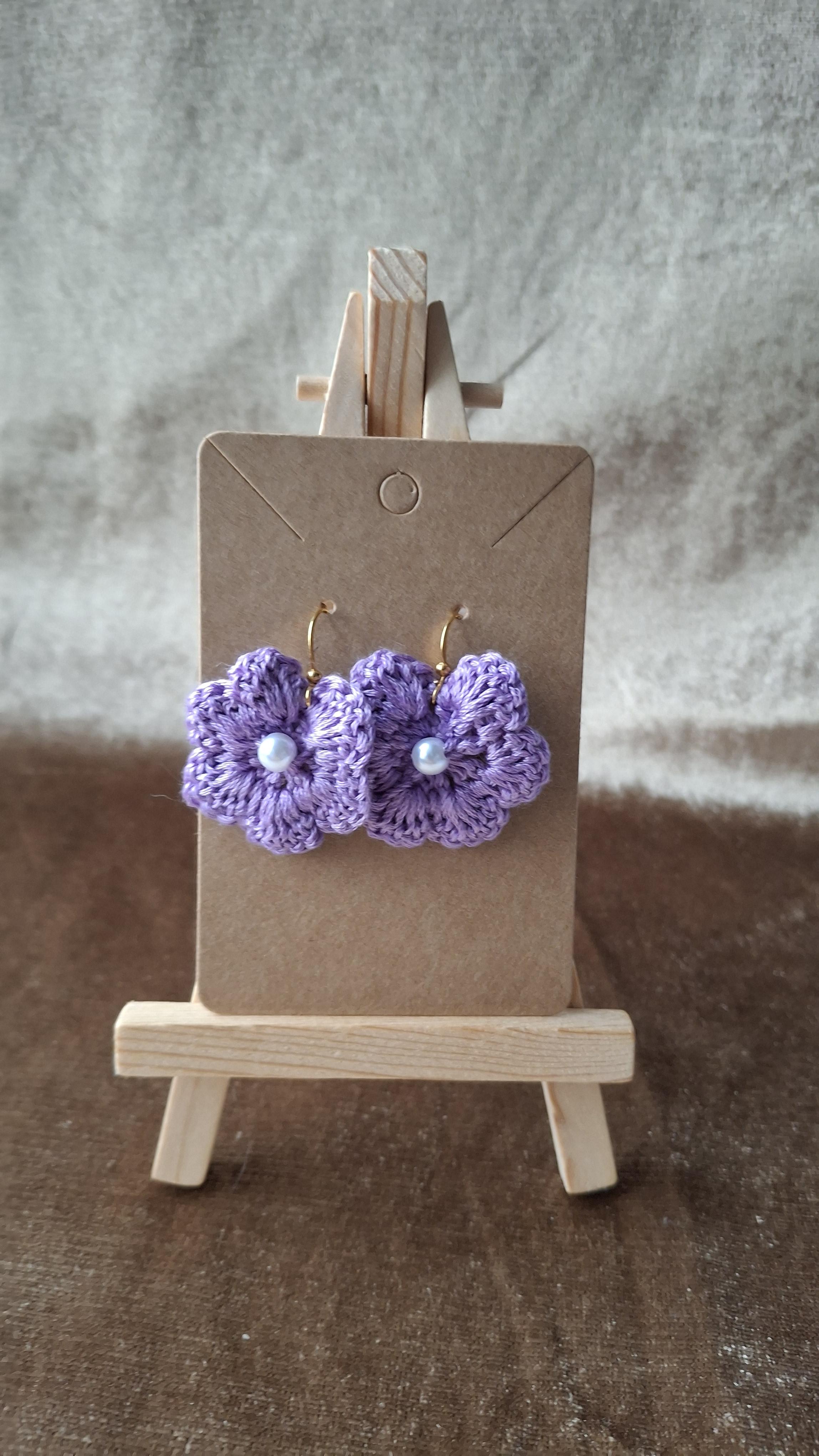 Boucles d'oreilles en crochet réalisées par Le Crochet de Mamiecookies