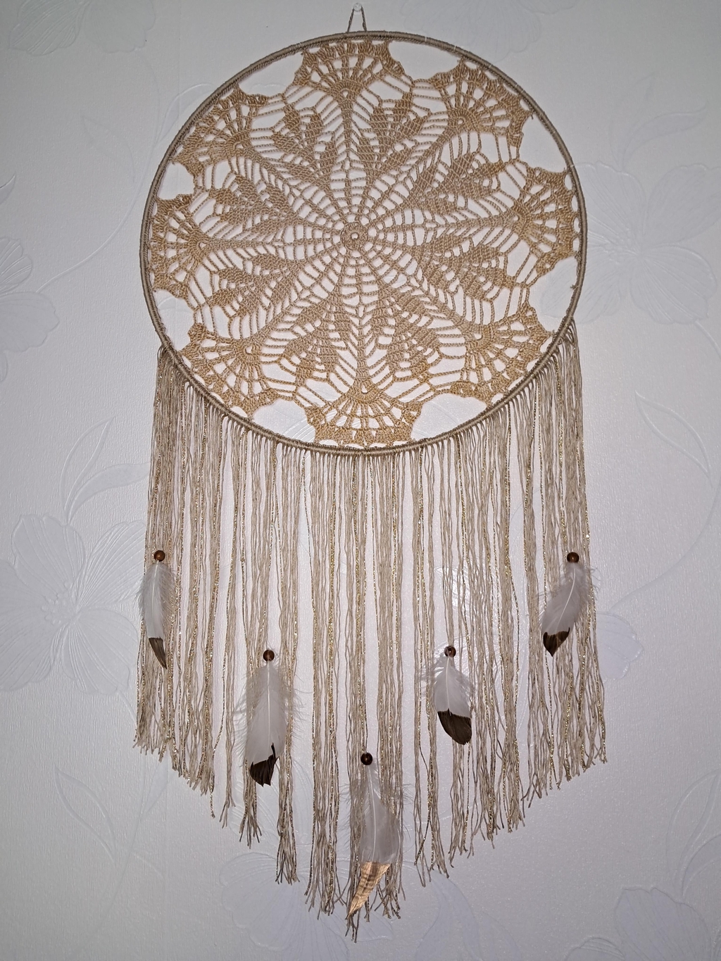 Créations au crochet 
Spécialisé dans les sacs et attrape-rêve tout fait main ✋️ 
Personalisable en couleur et avec pierres naturelles, sur commande 