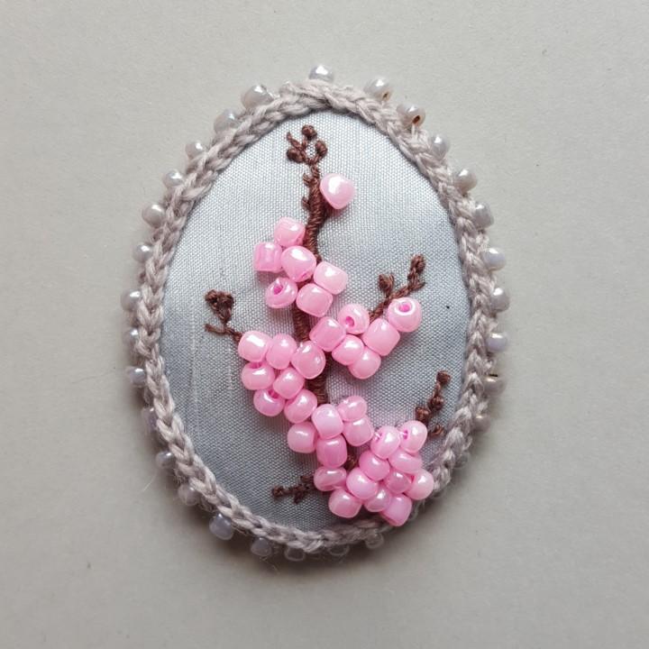 Handembroidered unique brooches inspired by nature and imagination by IKEI art studio
