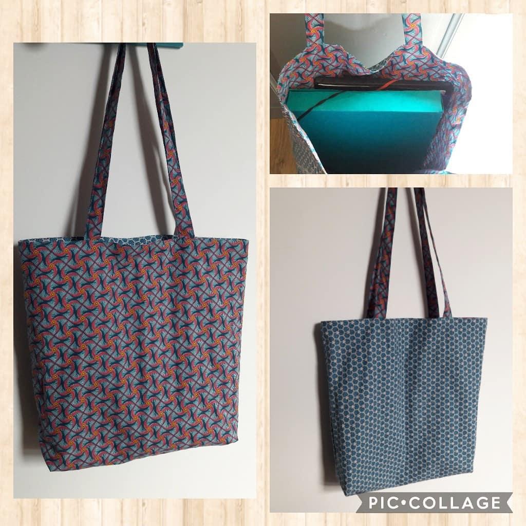 Tote bag réversible, en coton décoré riad bleu et wax.
Avec soufflet pour plus de praticité à l'utilisation.
Format permettant de transporter plusieurs gros dossiers.