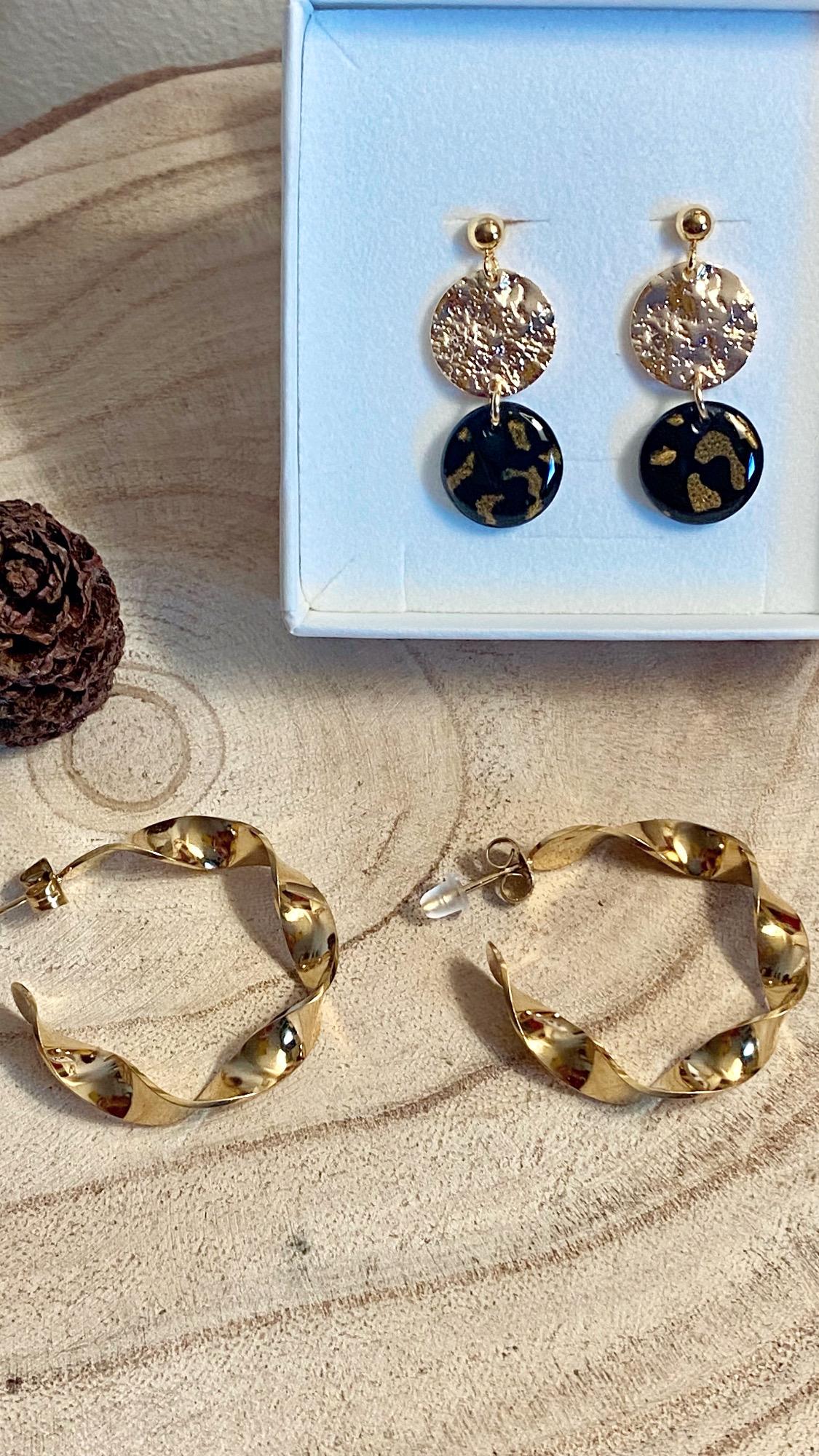Puce d'oreille solitaire carrée en acier inoxydable et confettis de