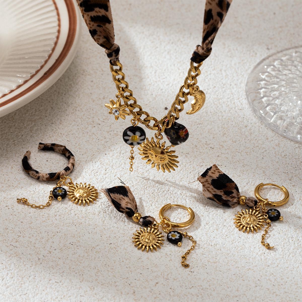 Bijoux tissu et acier 
