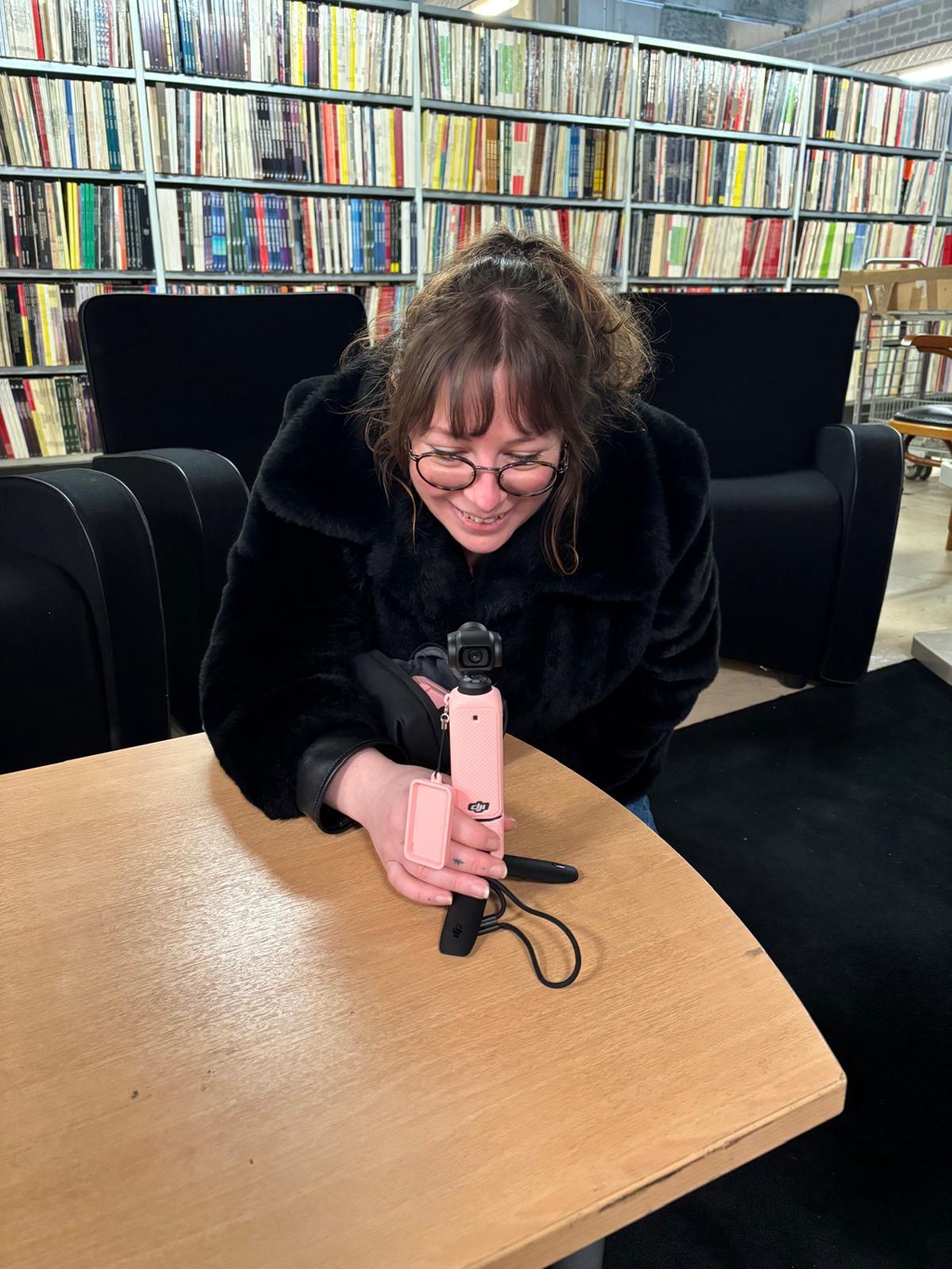 Etre créateur de contenu pour les artistes auteurs- soucoupe lovante