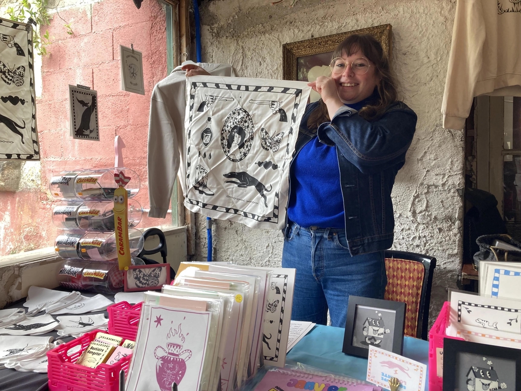 La nouvelle république parle de soucoupe lovante, Morgane Martin-Dumagny