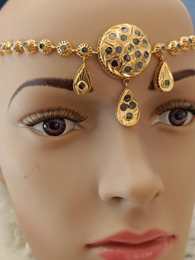 OR ET ARGENT
PERLES NATURELLES
PIERRES PRECIEUSES
BIJOUX BERBERE
