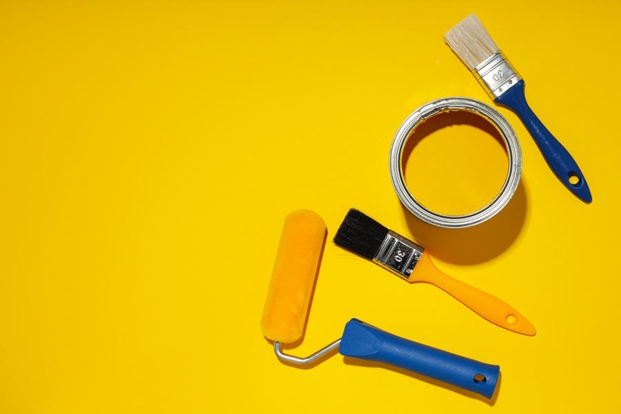 Lacke und Lasuren in Profi-Qualität: Beste Beständigkeit & brillante Farben für innen & außen. Jetzt bestellen und Ihr Projekt veredeln! 