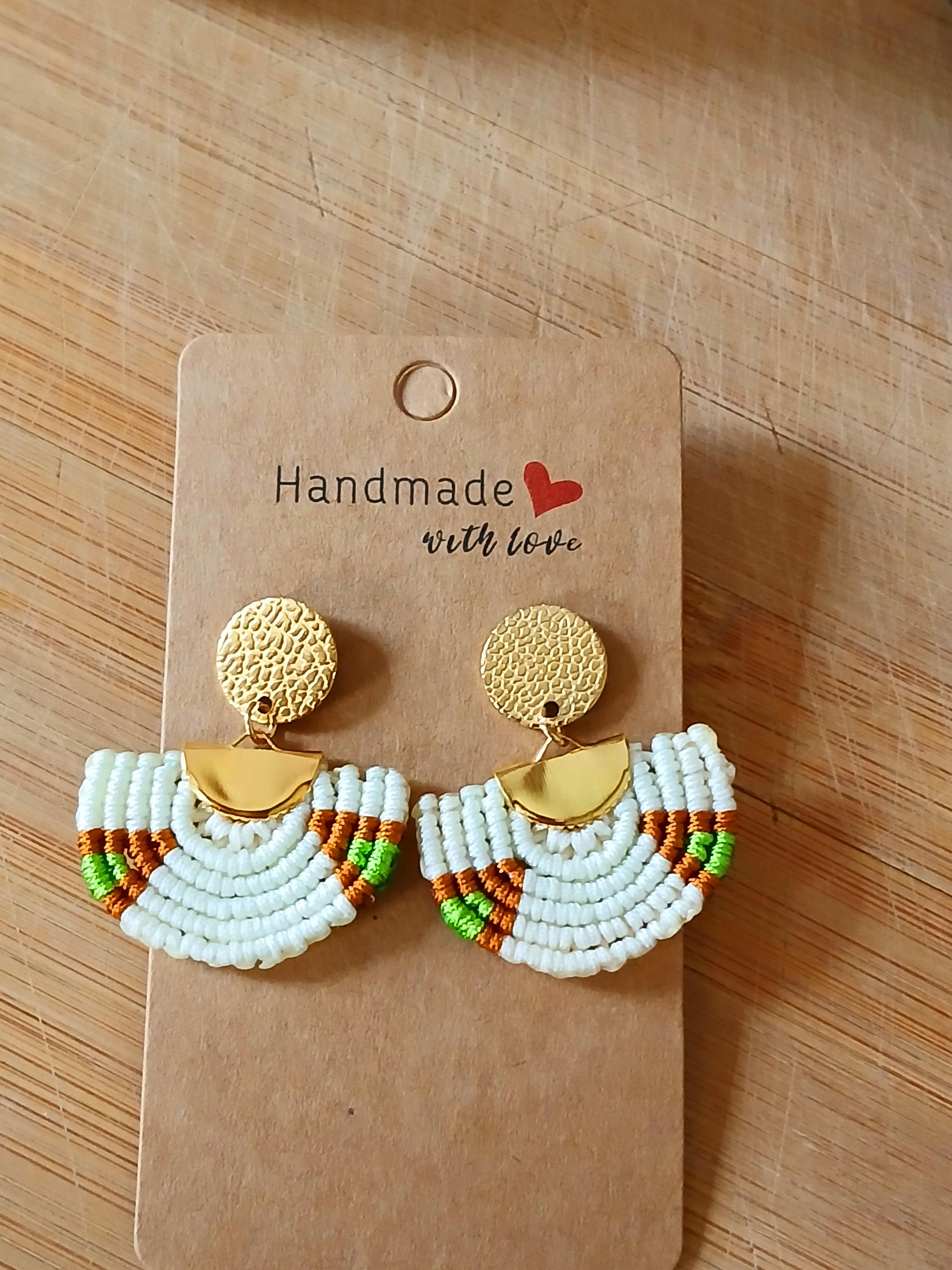 Bijoux micromacramé, ethnique, bohème, légers et colorés