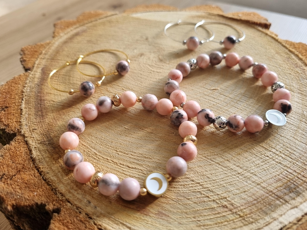 Autorské šperky - náramek, náušnice, prstýnek, náhrdelník nebo sady šperků. Kombinace na vaše přání. Výroba s individuálním výběrem barev a materiálů.