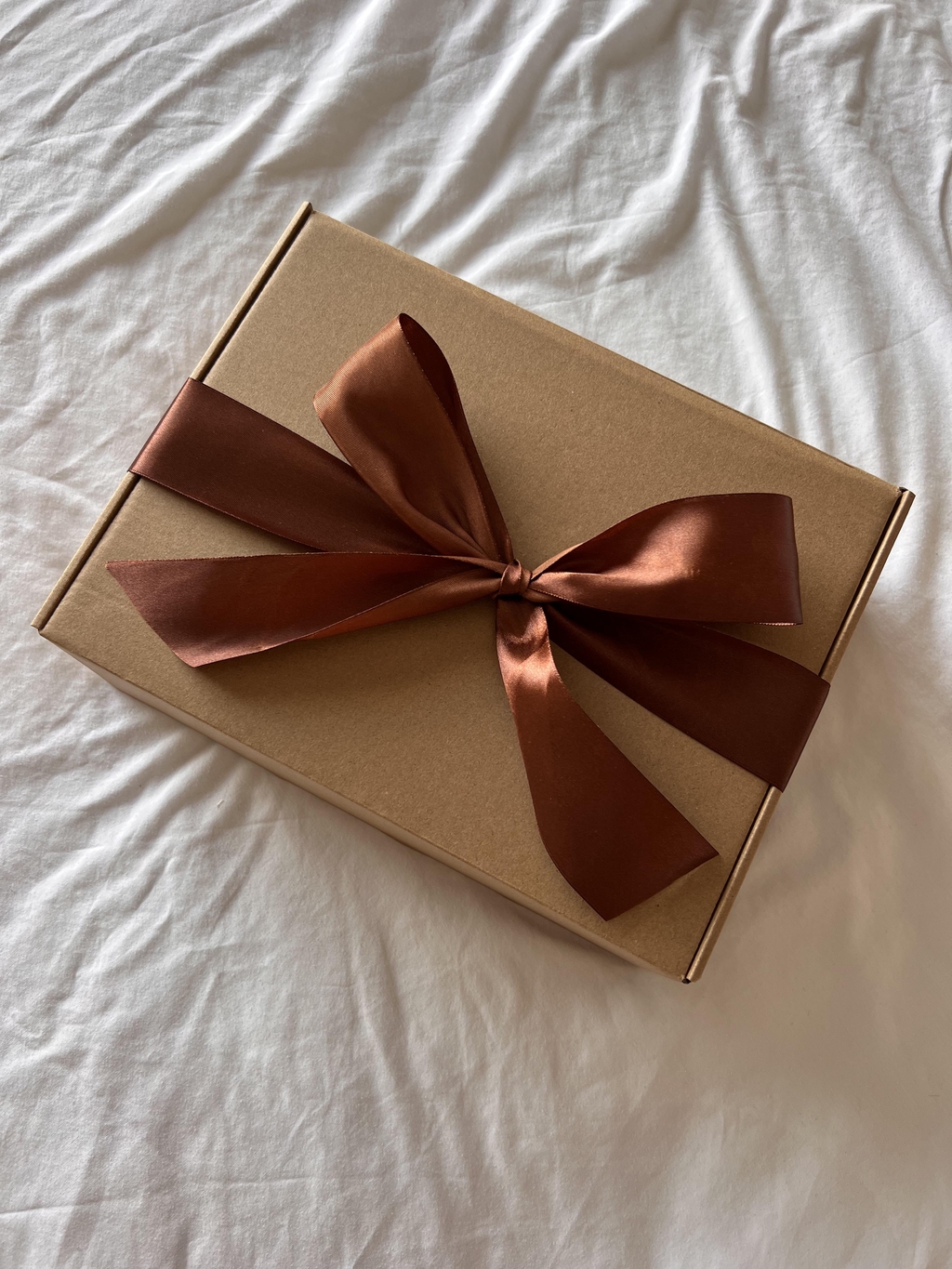 a bespoke bookish gift, thoughtfully tailored to your budget and perfectly matched to the person you’re gifting