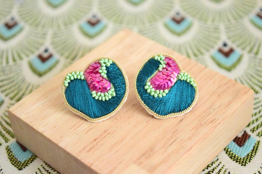 BRODERIE D'ART ET REVALORISATION TEXTILE
Strasbourg