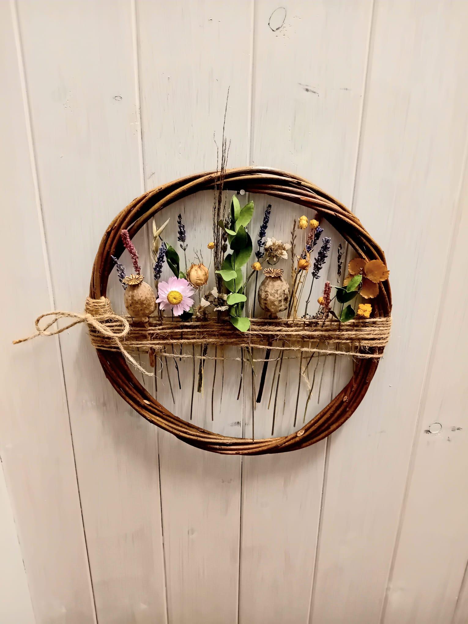 Dried Flower Hoop/ Cylchyn Blodau Sych