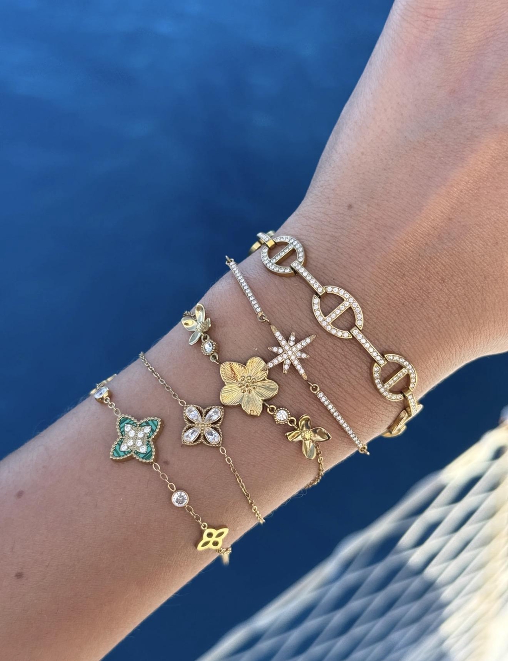 Les bracelets en acier inoxydable et plaqué or